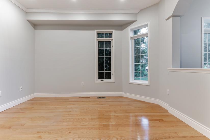 Property listing for 100 Davidson Blvd., Dundas, ON