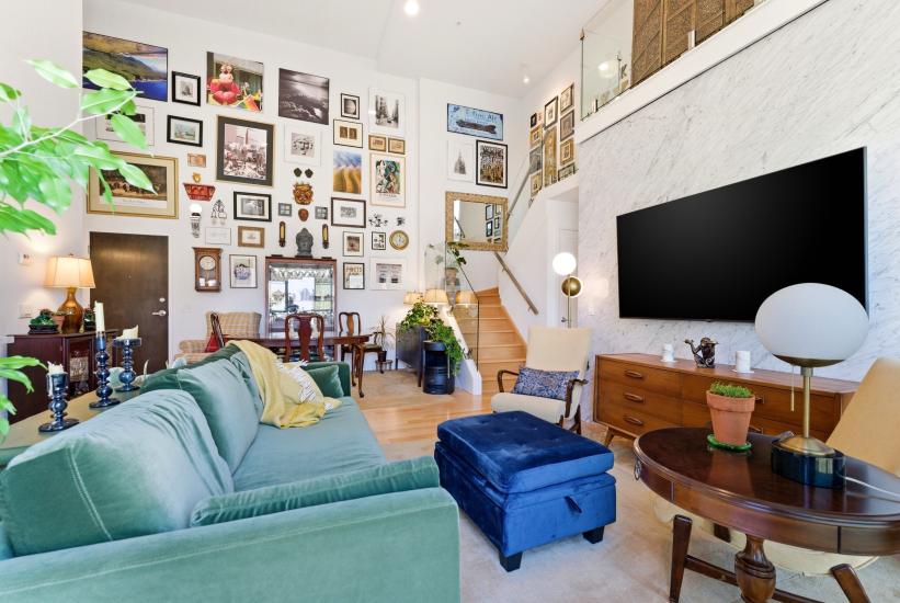 Property listing for #PH4-112 King St. E., Hamilton, ON