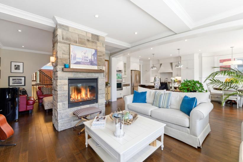 Property listing for 67 Alma St., Dundas, ON