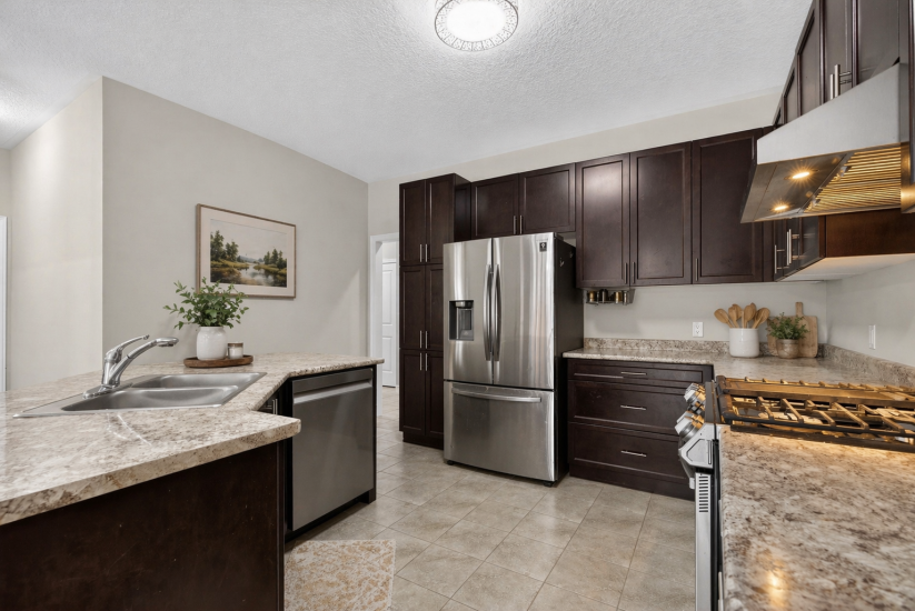 Property listing for 79 Dolomiti Crt., Stoney Creek, ON