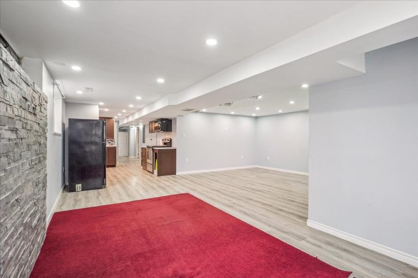 Property listing for L-1566 Caistorville Rd., Caistor Centre, ON