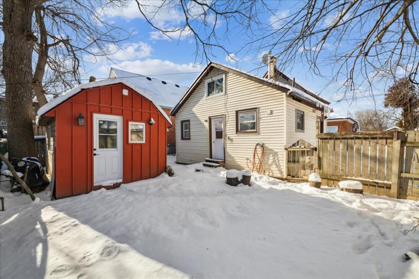 Property listing for 8 Tasker St., St. Catharines, ON