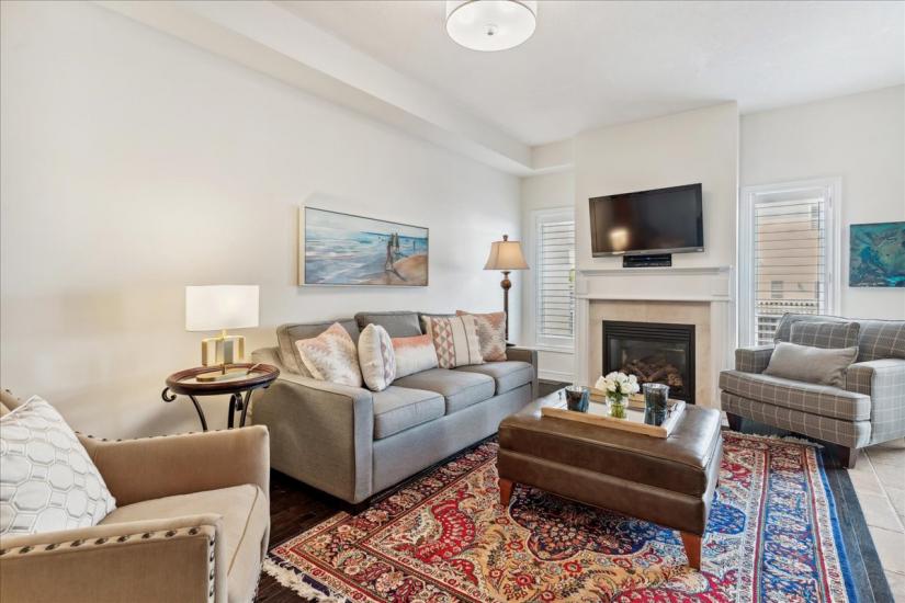 Property listing for 36 Forest Valley Cres., Dundas, ON