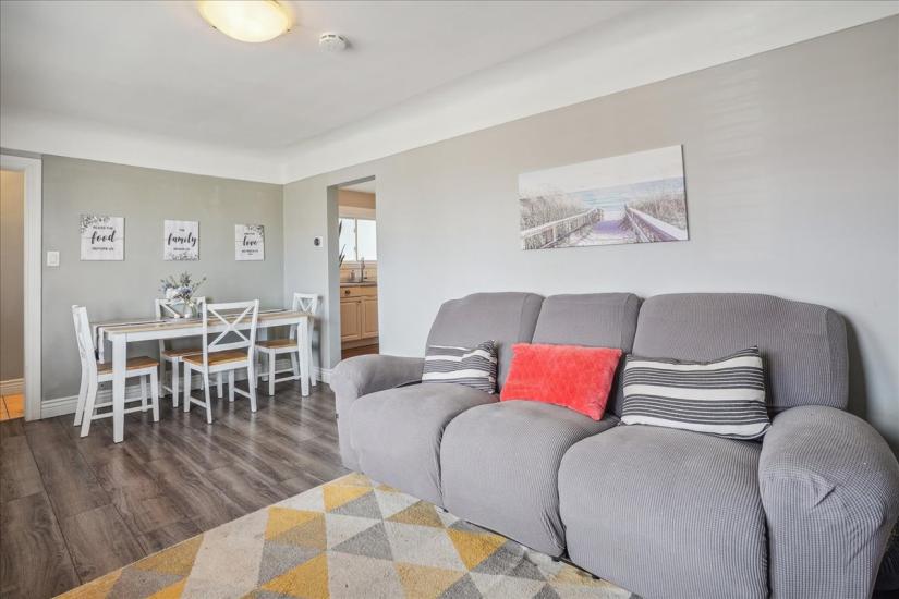 Property listing for 733 Dunn Ave., Hamilton, ON