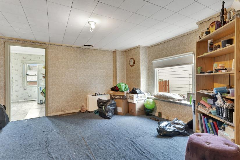 Property listing for 29 New St., Hamilton, ON