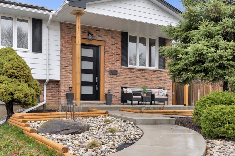 Property listing for 95 Heatherdale Place, Hamilton, ON