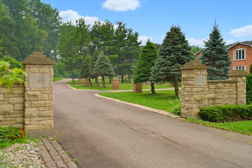 Property listing for 348 Shaver Rd., Ancaster, ON