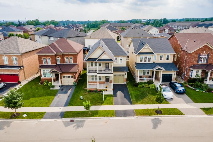 Property listing for 124 Springview Dr., Waterdown, Ontario