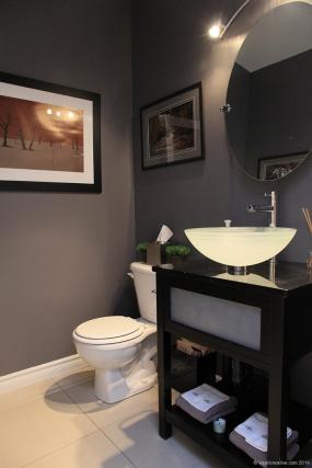 Property listing for 1 Hodge Crt., Dundas, ON