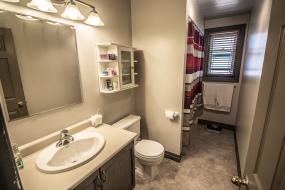 Property listing for 105 Glenhollow Dr., Stoney Creek, ON