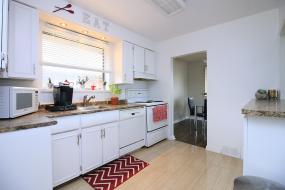 Property listing for 563 Mohawk Rd. E., Hamilton, ON