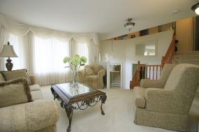 Property listing for 121 Glenhollow Dr., Stoney Creek, ON
