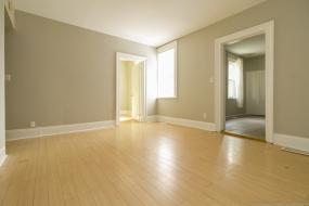 Property listing for 160 Locke St. N., Hamilton, ON