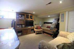 Property listing for 33 Strathearne Ave., Hamilton, ON