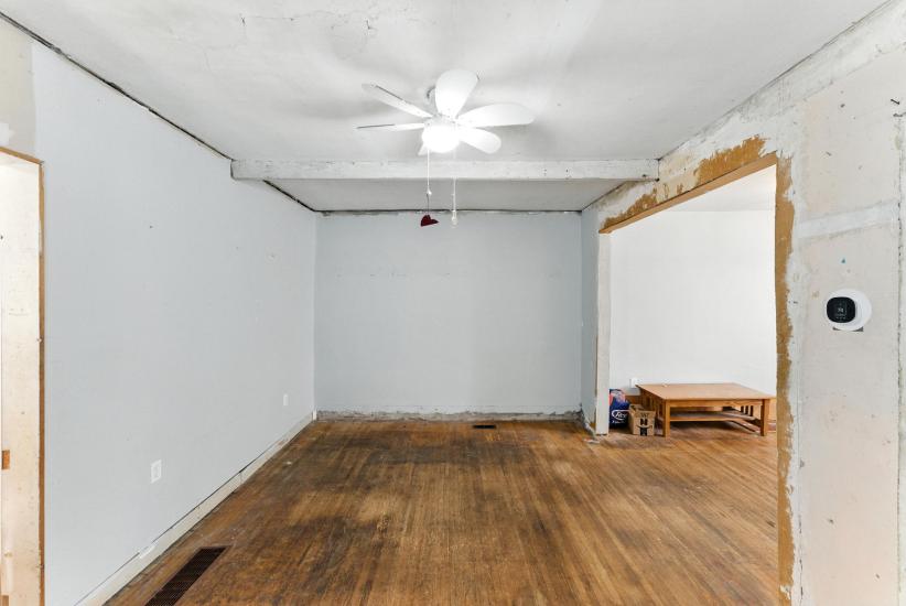 Property listing for 55 Jones St., Hamilton, ON