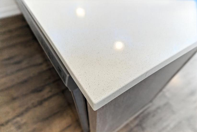 Property listing for 81 Robinson St. Unit #709, Hamilton, ON