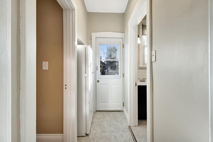 Property listing for 70 Belview Ave., Hamilton, ON