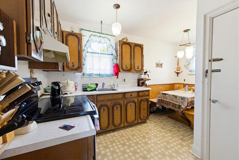 Property listing for 257 West 2nd St., Hamilton, ON