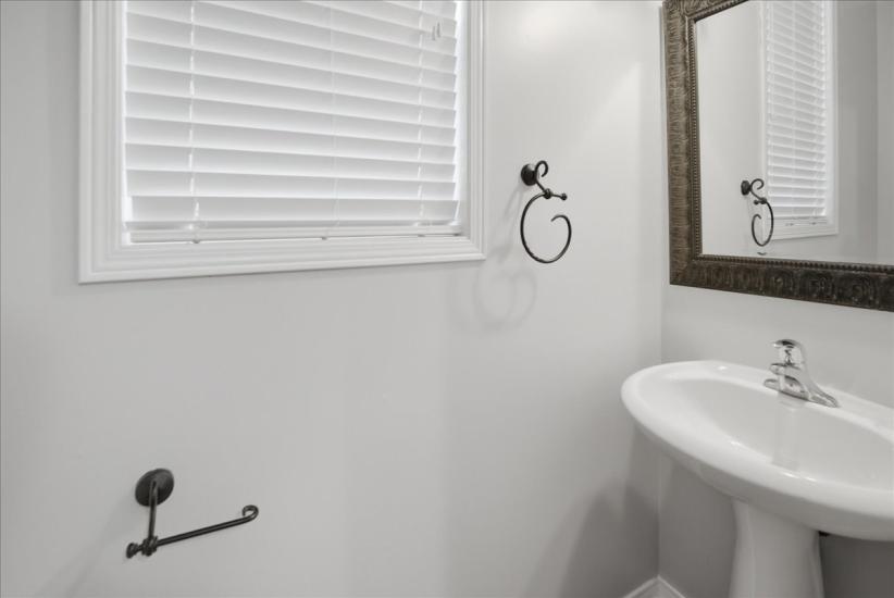Property listing for 40 Whitwell Way, Binbrook, ON