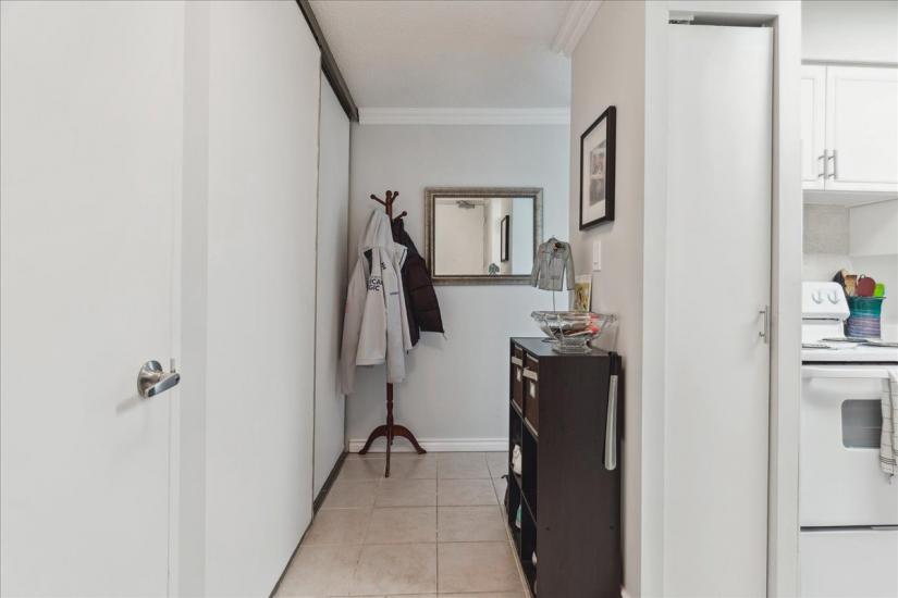 Property listing for #305-222 Jackson St. W., Hamilton, ON