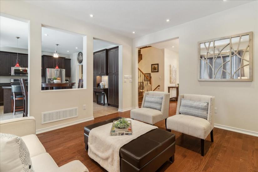 Property listing for 19 Deborah Crt., Hamilton, ON