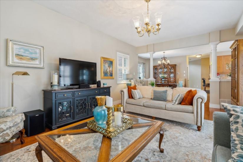 Property listing for #101-100 Beddoe Dr., Hamilton, ON
