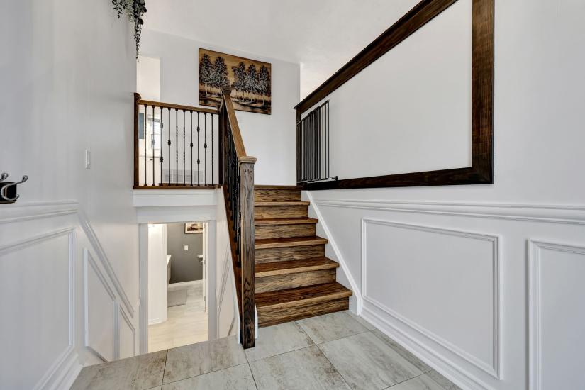 Property listing for 95 Heatherdale Place, Hamilton, ON