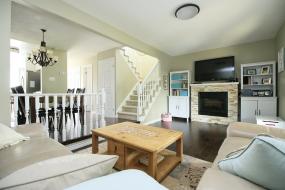 Property listing for 32 Dalton Cres., Stoney Creek, ON