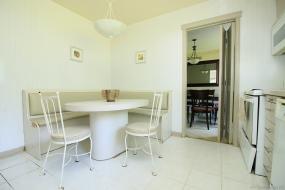 Property listing for 36 Terrace Dr., Dundas, ON