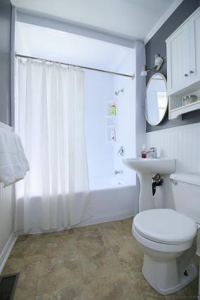 Property listing for 100 Mercer St., Dundas, ON