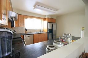 Property listing for 663 Dunn Ave., Hamilton, ON