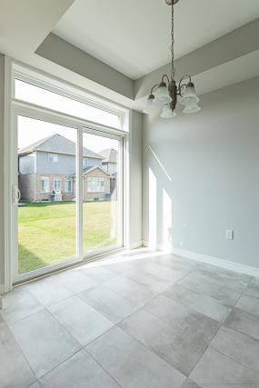 Property listing for 138 Dunrobin Lane, Grimsby, ON