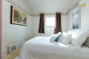 Property listing for 14 Peel St., Hamilton, ON
