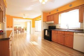 Property listing for 9 Barbara St., Smithville, Ontario