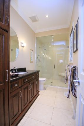 Property listing for #11-10 Greenbrook Dr., Stoney Creek, ON