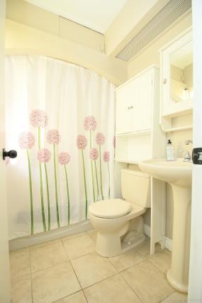Property listing for 143 Cline Ave. S., Hamilton, ON