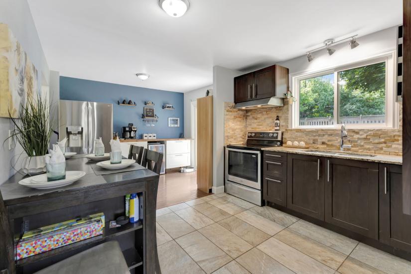 Property listing for 20 Bywood Cres., Stoney Creek, ON