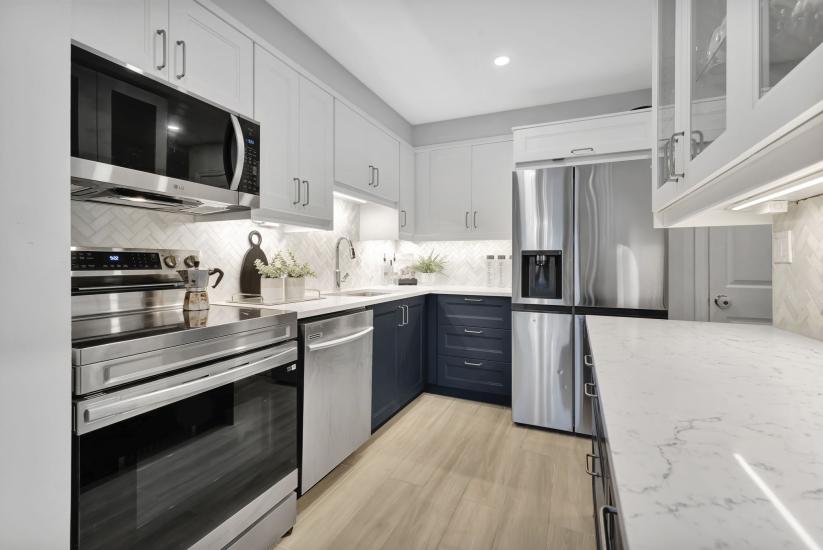 Property listing for #7-860 Rymal Rd. E., Hamilton, ON
