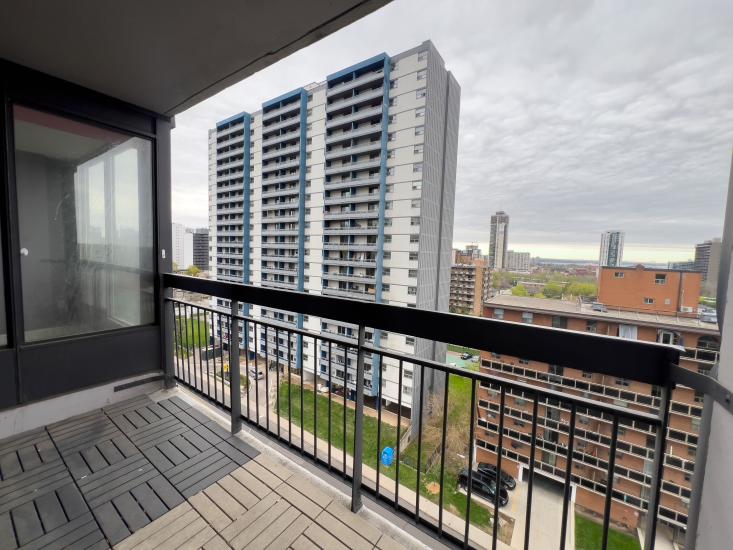 Property listing for #1001-150 Charlton Ave. E., Hamilton, ON