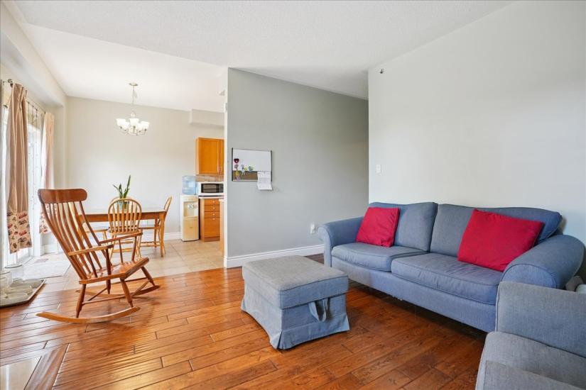 Property listing for 70 Moore Cres., Ancaster, ON
