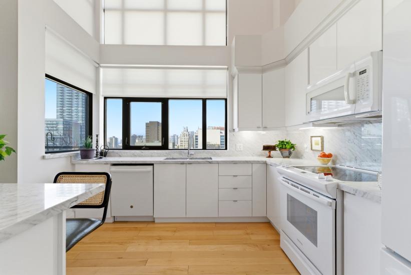 Property listing for #PH4-112 King St. E., Hamilton, ON