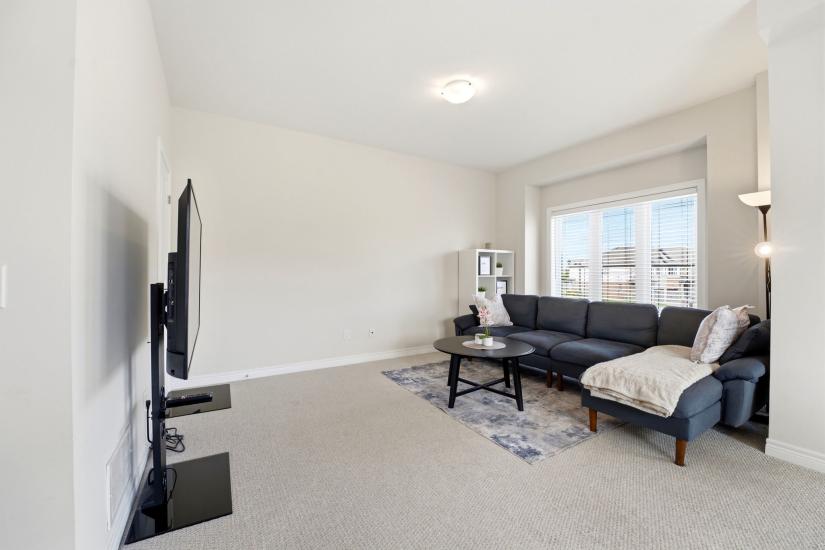 Property listing for #160-77 Diana Ave., Brantford, ON