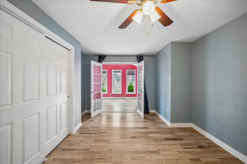 Property listing for 5 Herbert Crt., Stoney Creek, ON