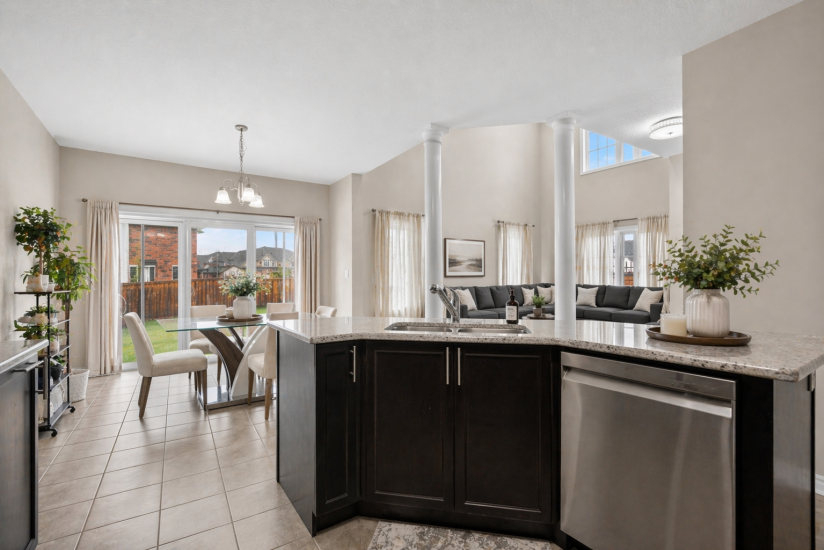 Property listing for 79 Dolomiti Crt., Stoney Creek, ON