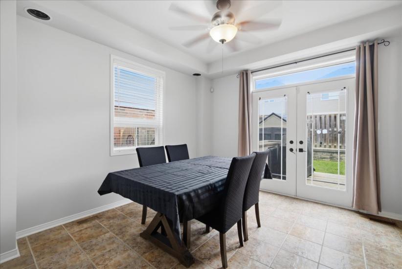 Property listing for 40 Whitwell Way, Binbrook, ON