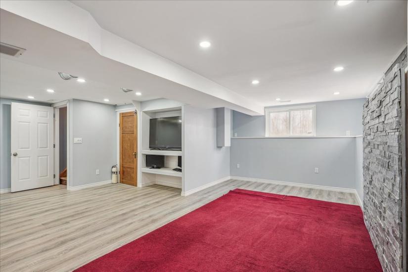 Property listing for L-1566 Caistorville Rd., Caistor Centre, ON