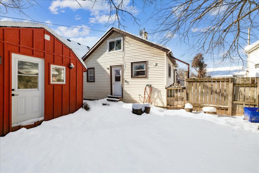 Property listing for 8 Tasker St., St. Catharines, ON