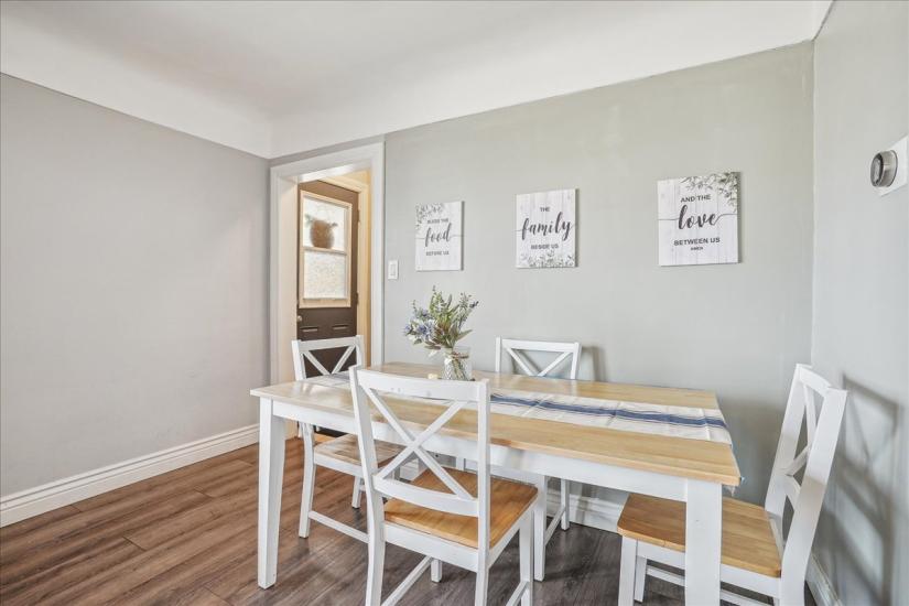 Property listing for 733 Dunn Ave., Hamilton, ON