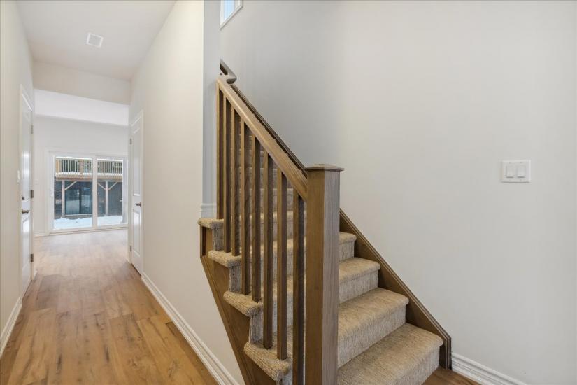 Property listing for 46 Capstone Lane, Hamilton, ON