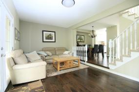 Property listing for 32 Dalton Cres., Stoney Creek, ON